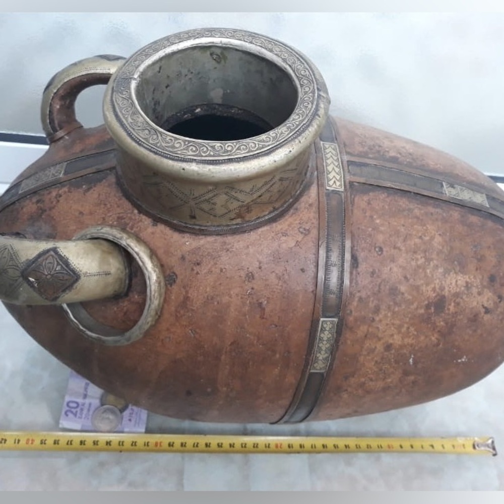 Beautiful Vintage Moroccan butter churn made of clay and copper - Picture 11 of 11